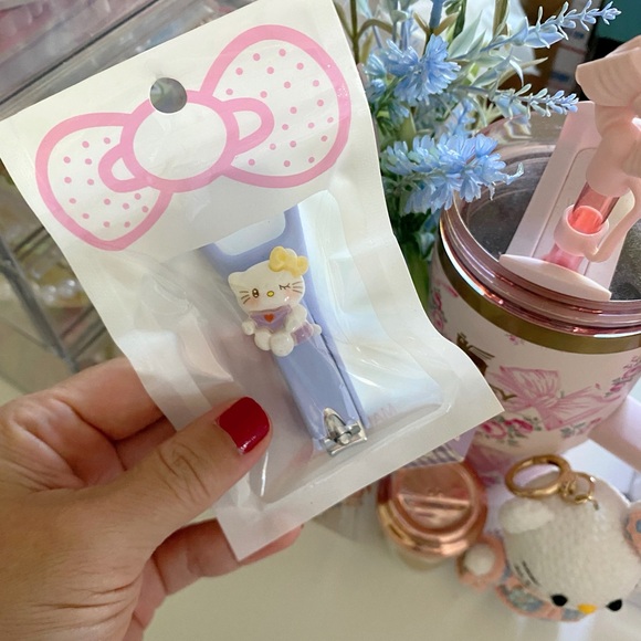 Hello Kitty Bundle - Picture 3 of 5